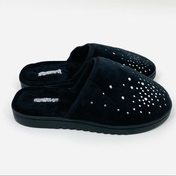 Daisy Fuentes Shoes - 💕SALE💕 Daisy Fuentes Black Fur Studded Slippers